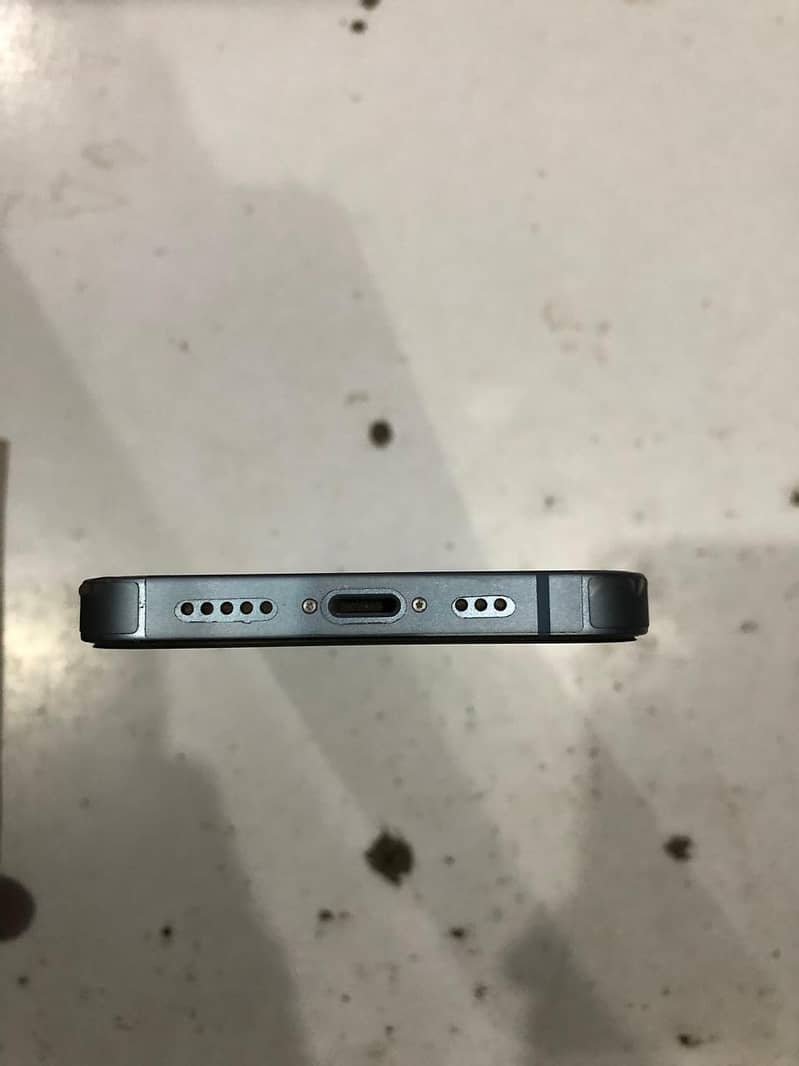 Apple iPhone 14 14