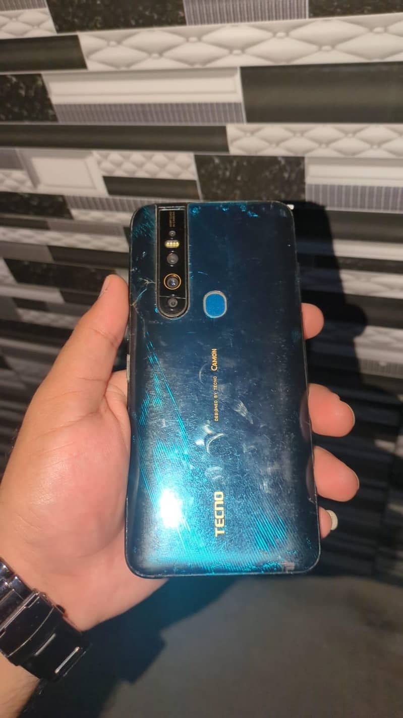Tecno CAMON 15 Pro 0