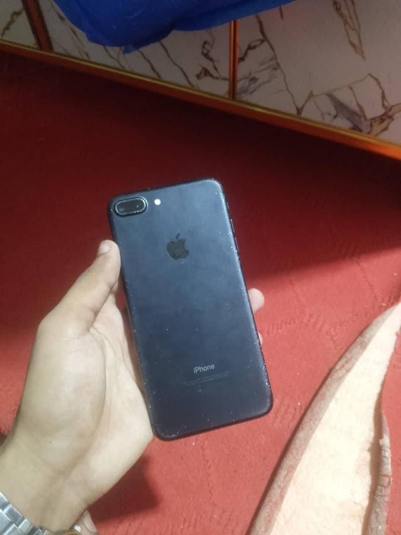Apple iPhone 7 Plus 1