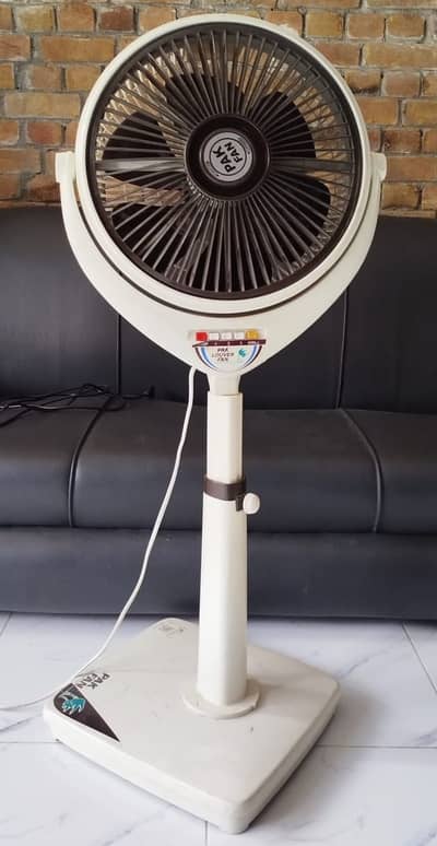 Pak Fan Pedestal Fan – Powerful & Durable