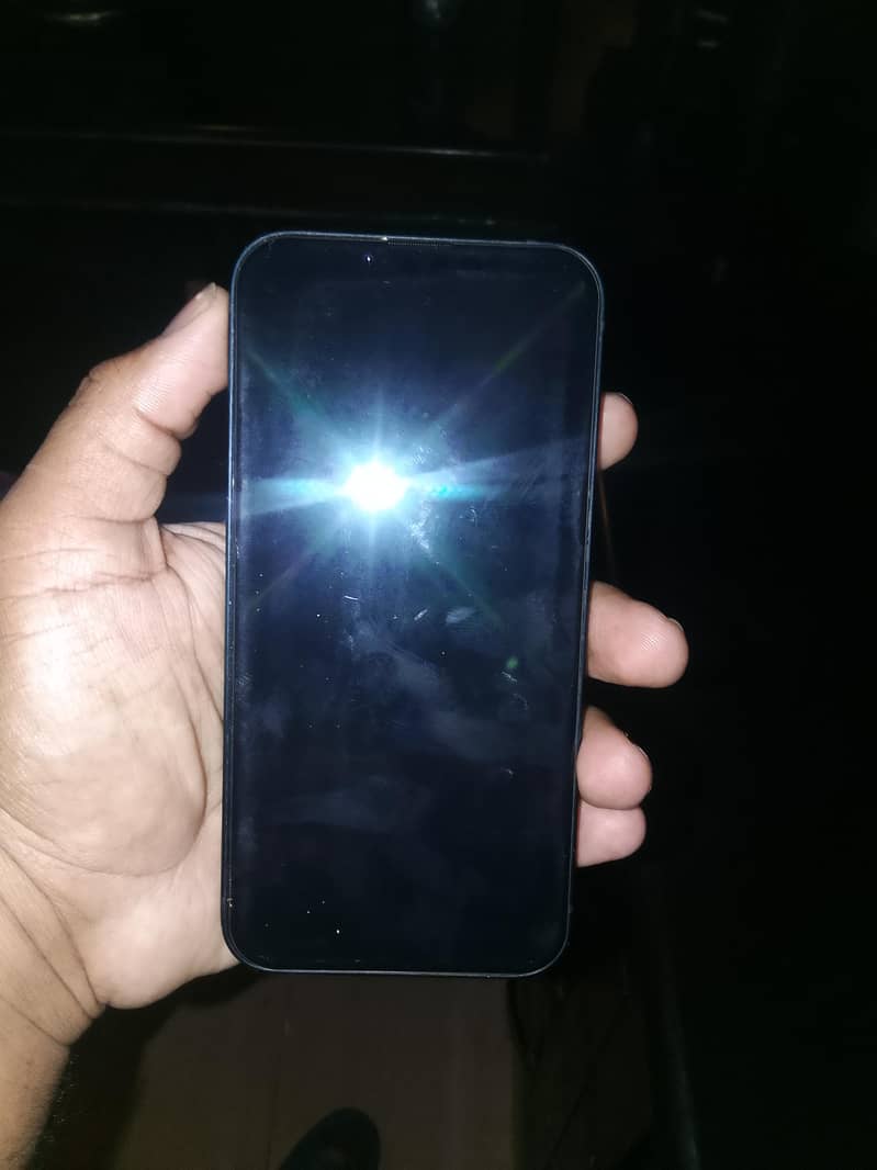 Apple iPhone 13 2