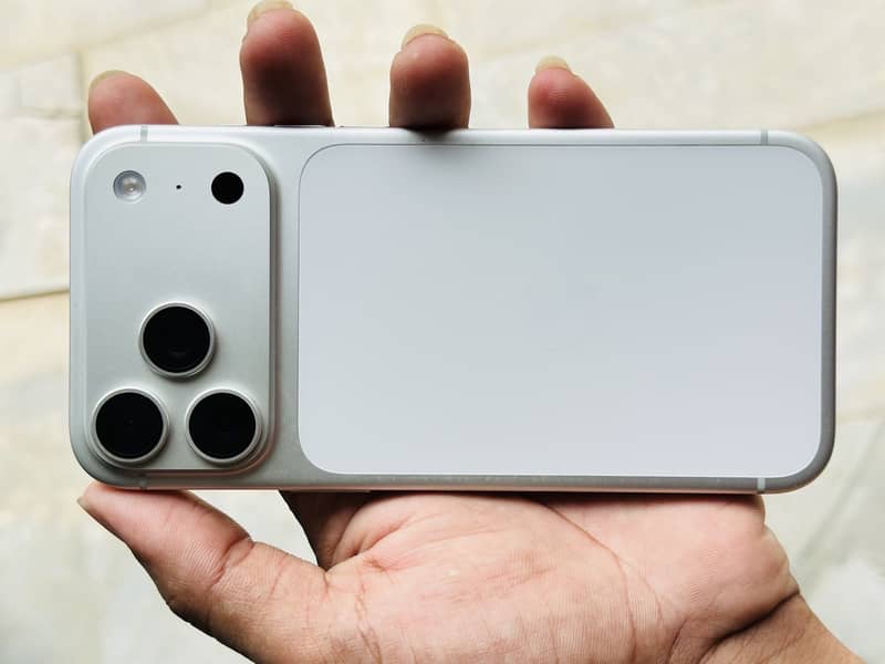 Apple iPhone 17 Pro Max 0