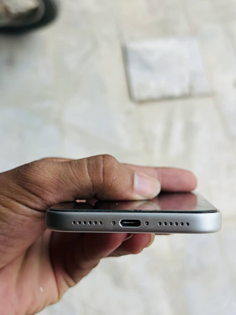 Apple iPhone 17 Pro Max 1
