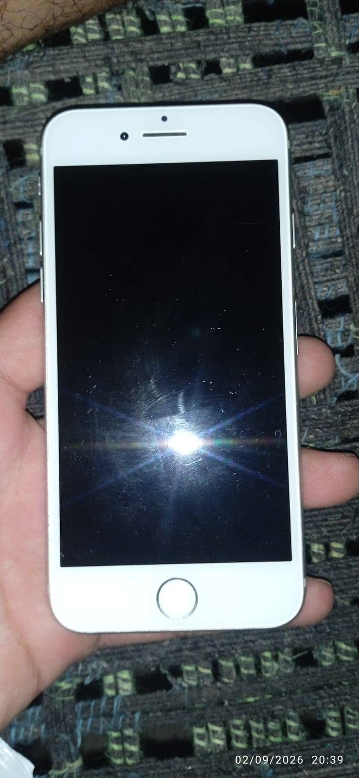 Apple iPhone 7 1