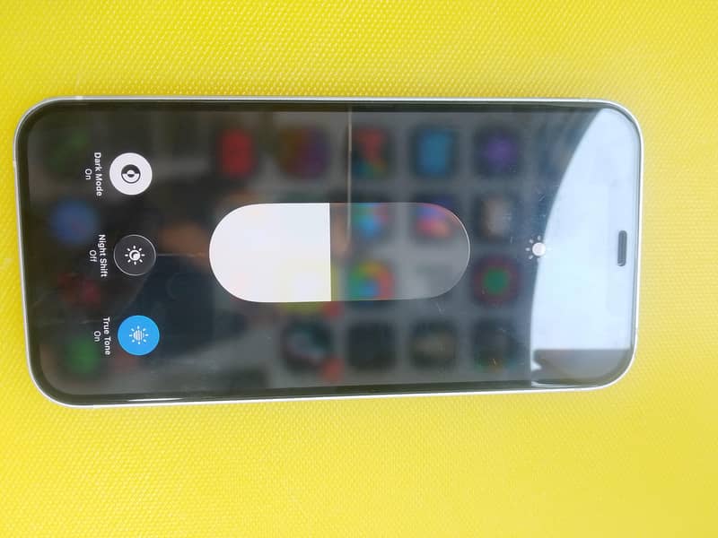 Apple iPhone 12 3