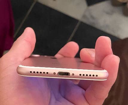 Apple iPhone 7 7