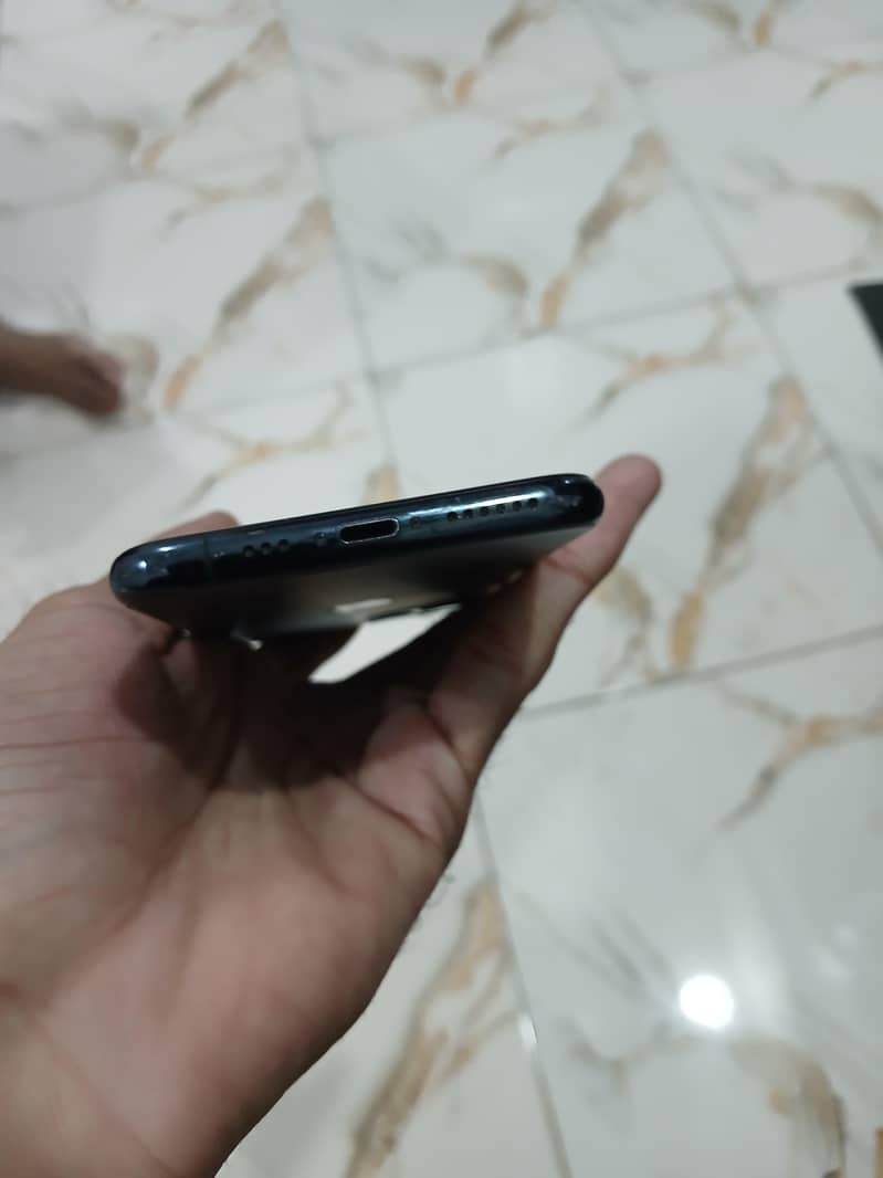 Apple iPhone 11 Pro 1