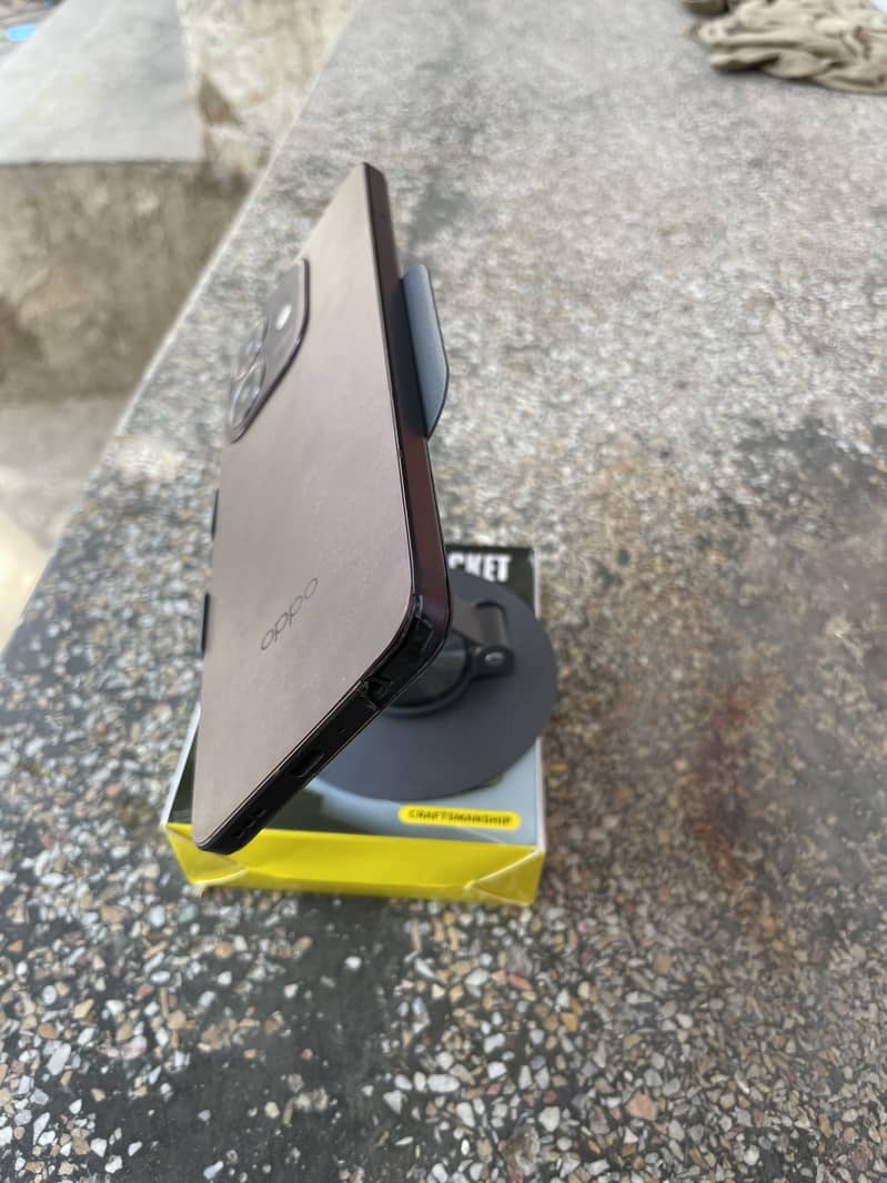Mobile Stand 7