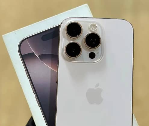 Apple iPhone 16 Pro 1