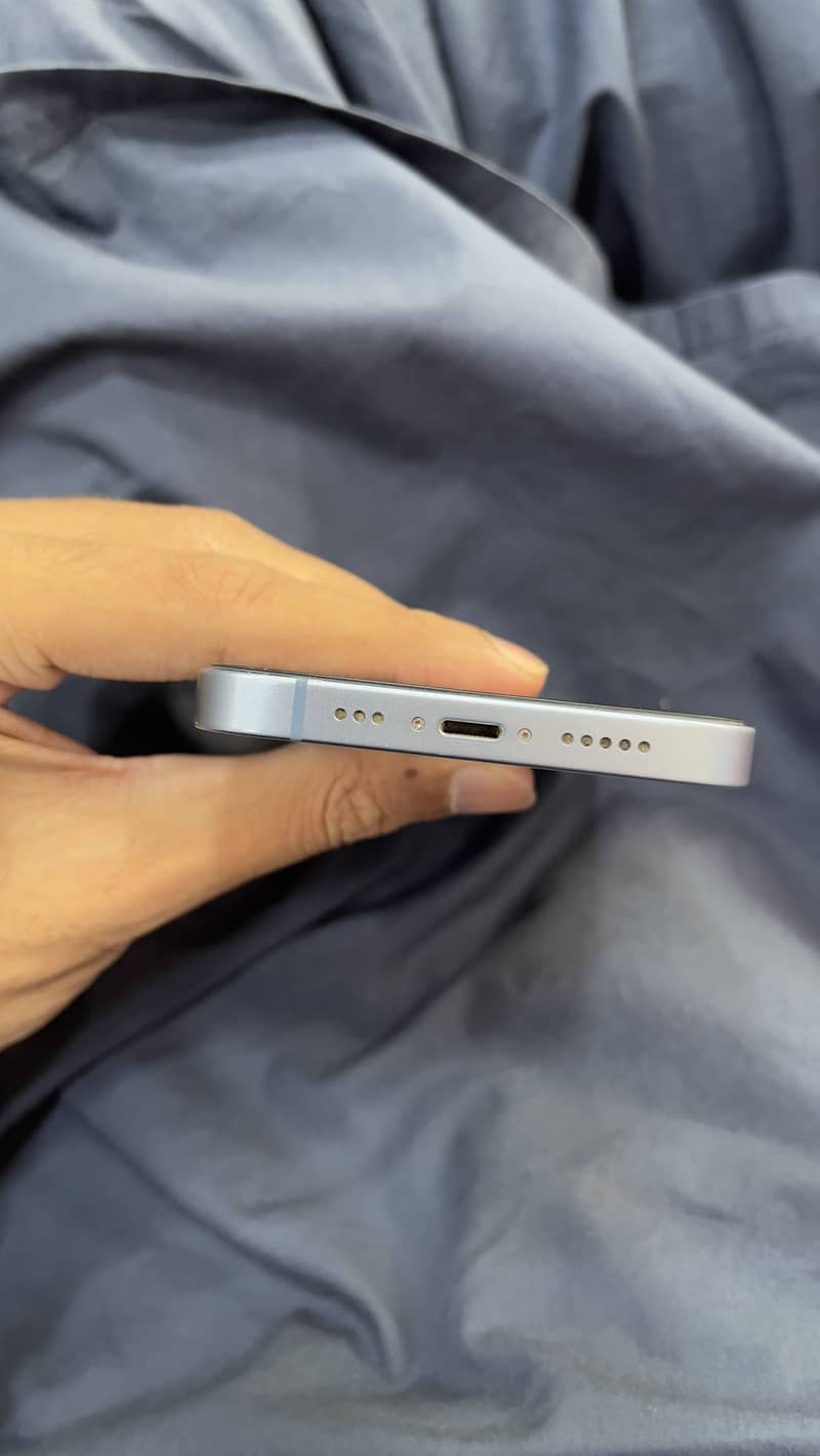 Apple iPhone 14 4