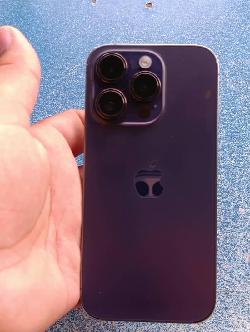 Apple iPhone 14 Pro 0