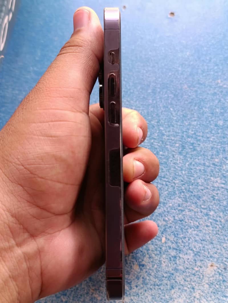 Apple iPhone 14 Pro 2