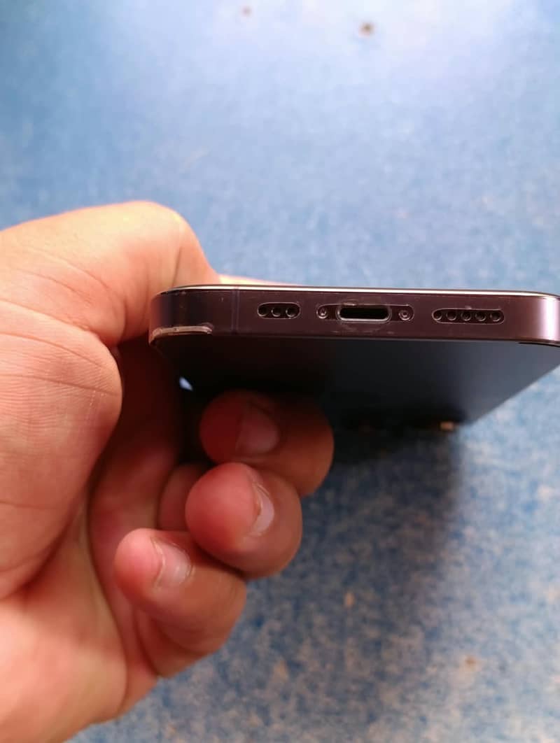 Apple iPhone 14 Pro 4