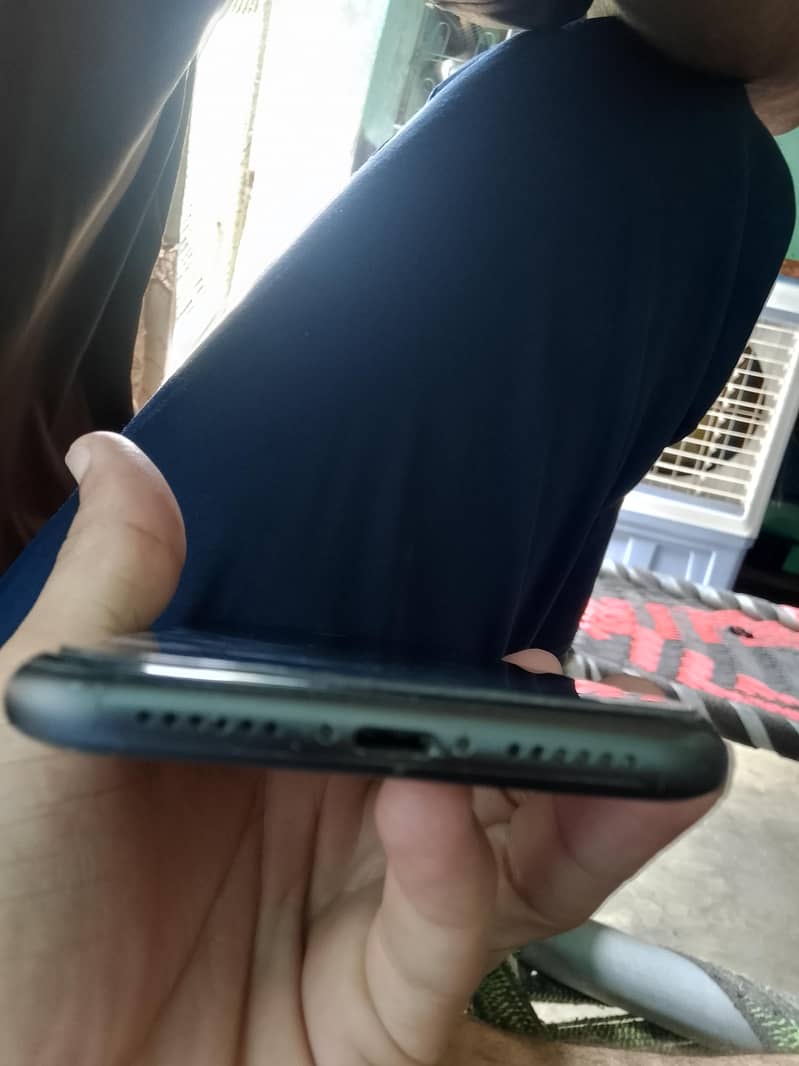 Apple iPhone 11 1