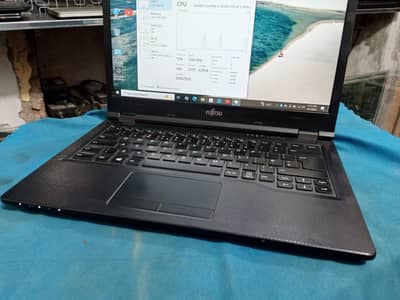 Intel i5 8th generation RAM 8gb SSD card m2 nvim 256gb UHD 1080p