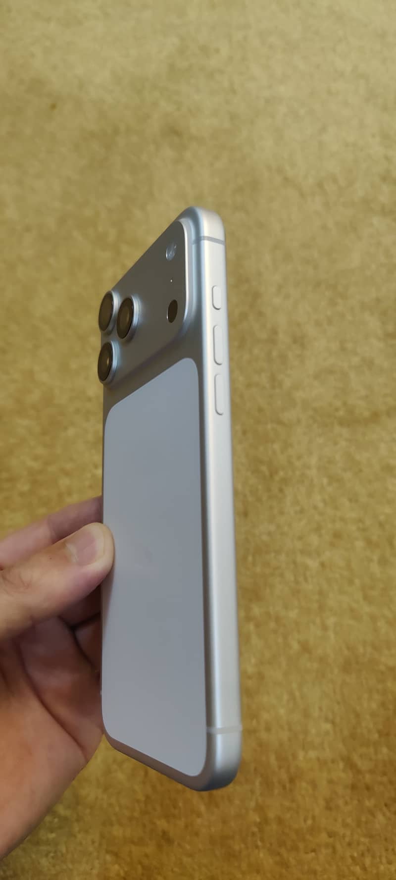 Iphone 17 pro max silver 4