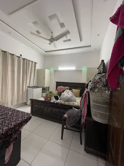 A BEAUTIFUL 5 MARLA HOUSE FOR RENT