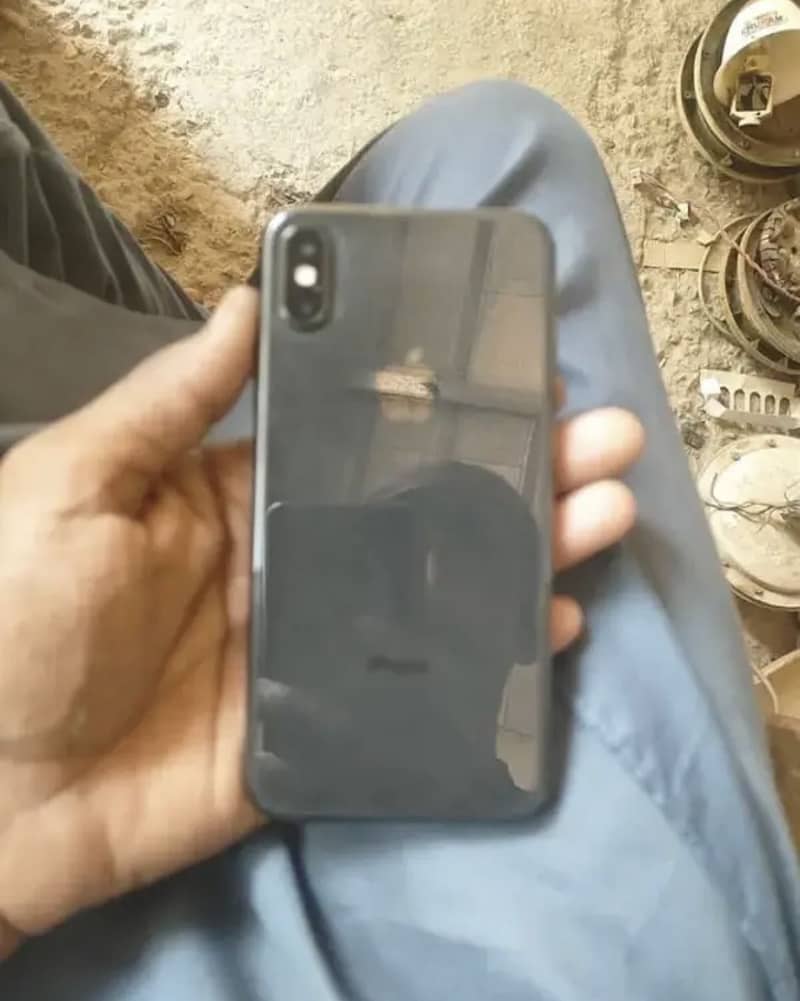 Apple iPhone X 3