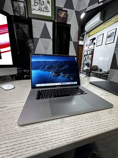 Macbook Pro (2019)