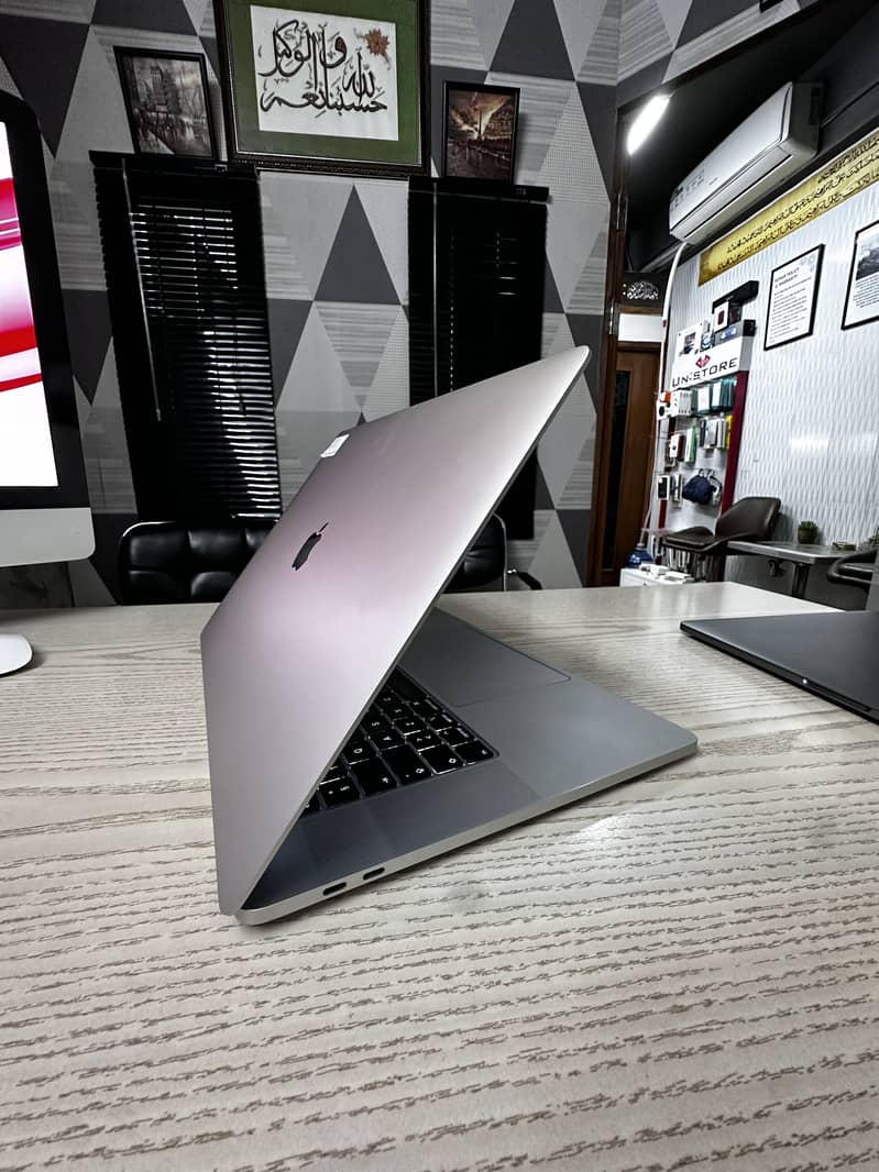 Macbook Pro (2019) 3