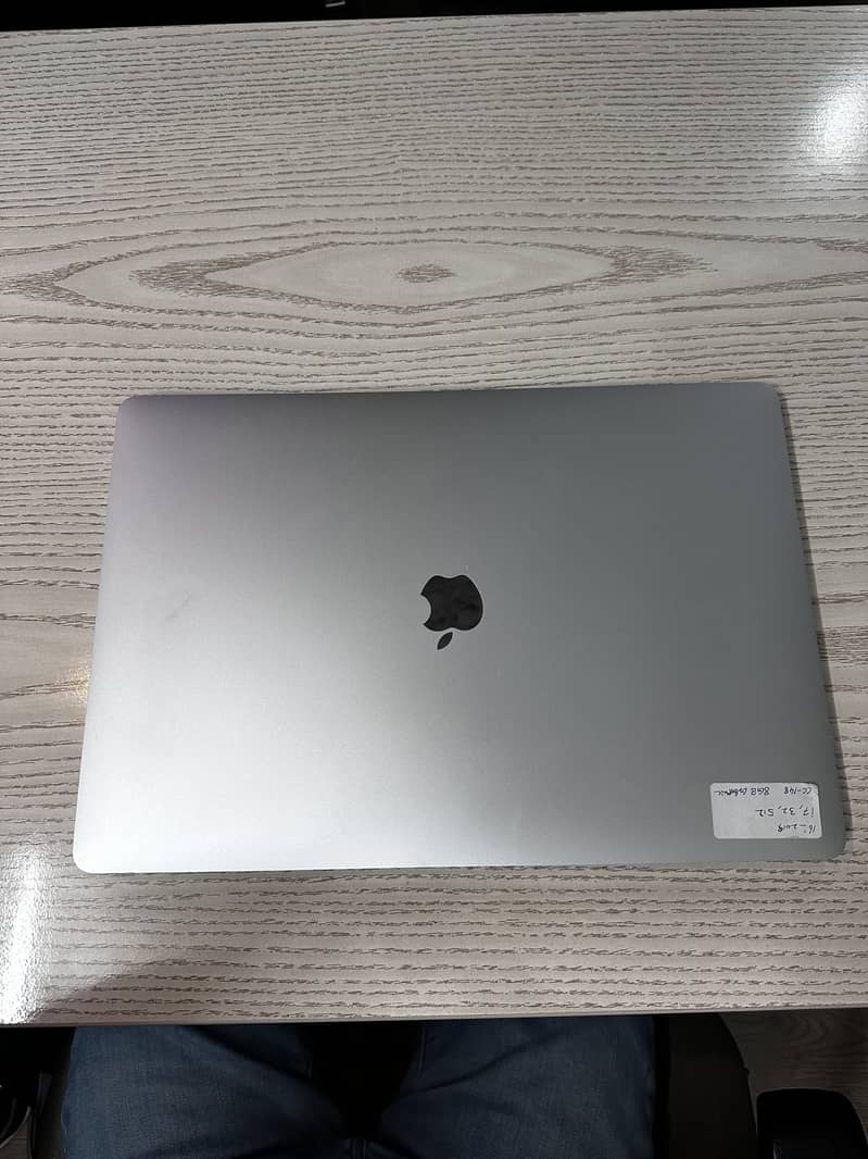Macbook Pro (2019) 4
