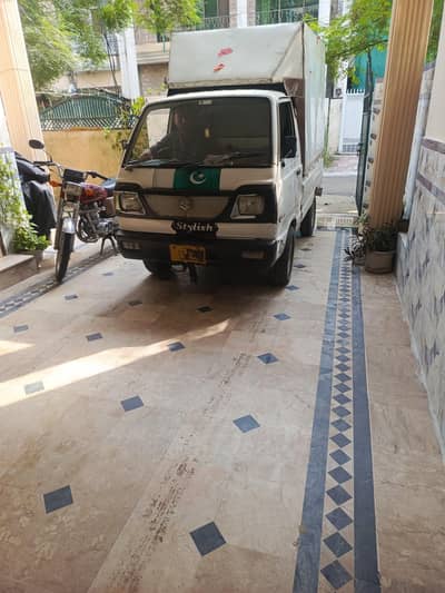 Suzuki Ravi 2016