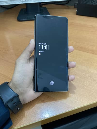 Infinix Zero 40 5g 12/256gb in warrenty