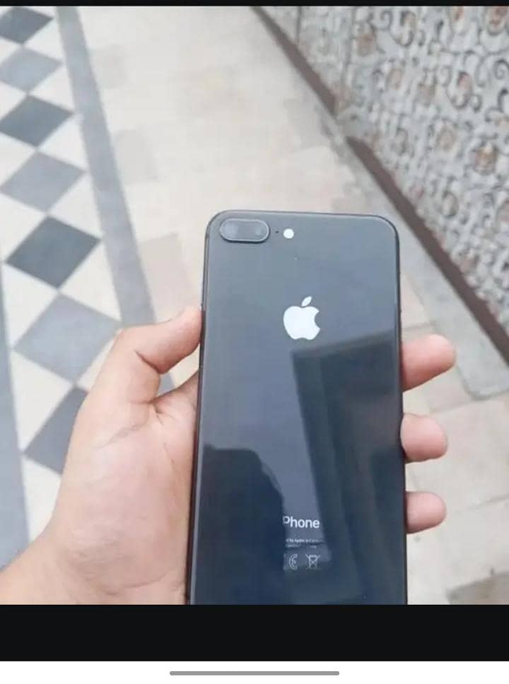 Apple iPhone 8 Plus 5