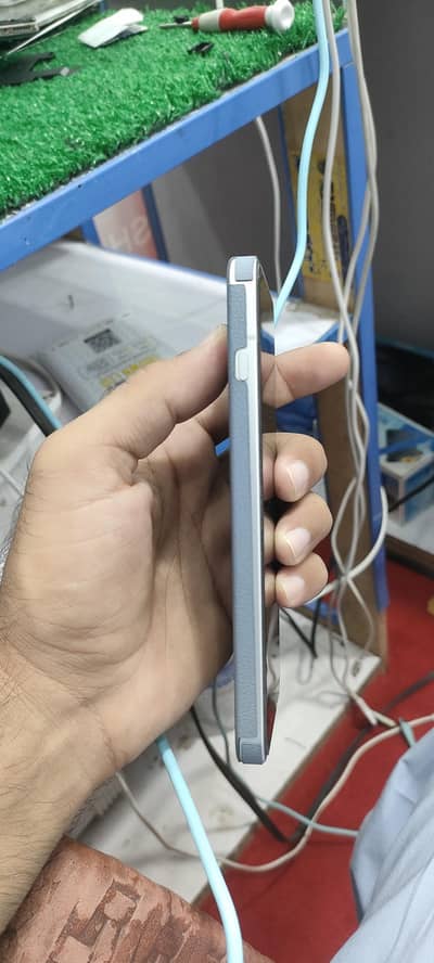 OnePlus 13s