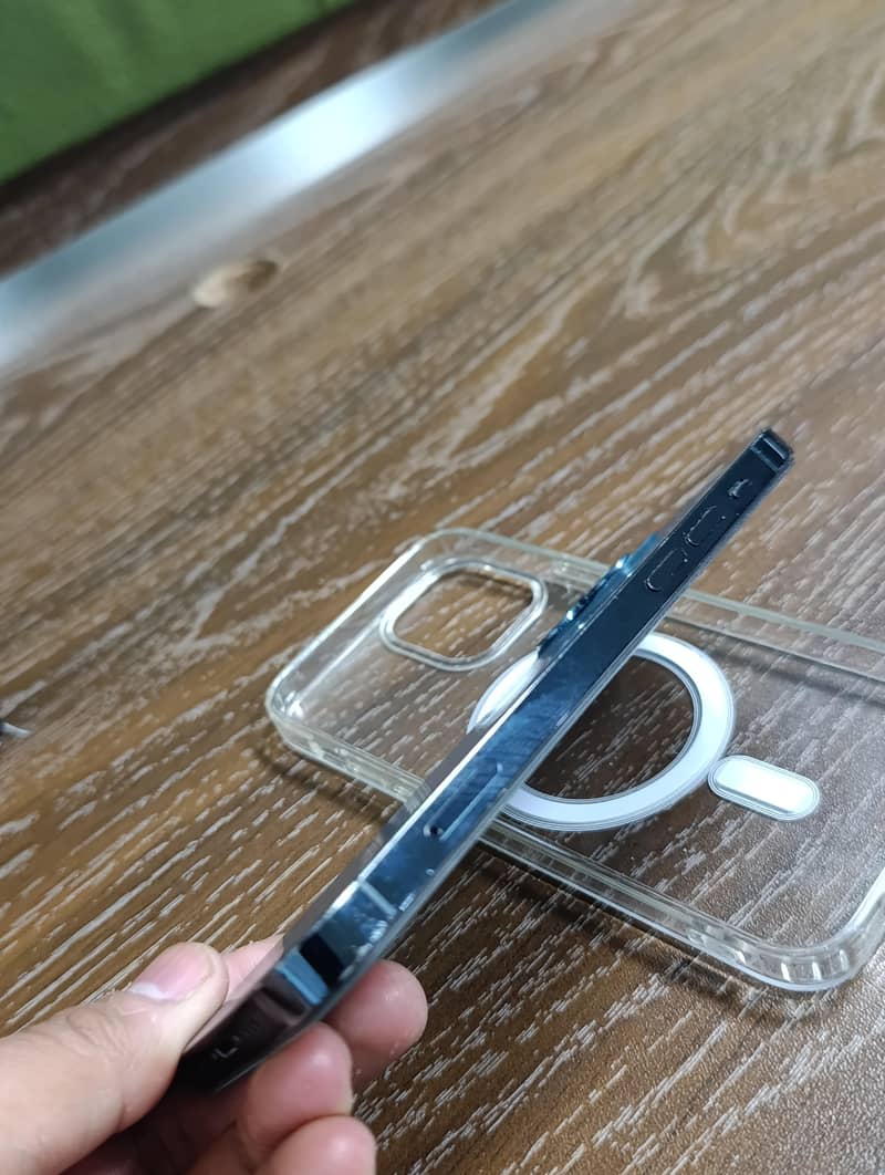 Apple iPhone 12 Pro 2