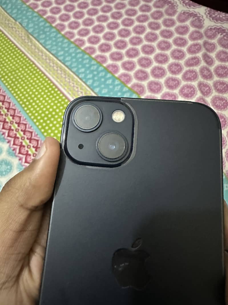 Apple iPhone 13 6
