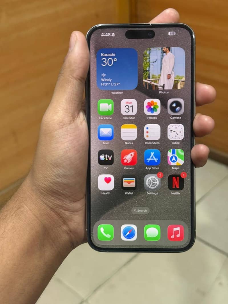 Apple iPhone 15 Pro Max 2