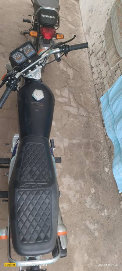 125 Self Start Silver Edition Black
