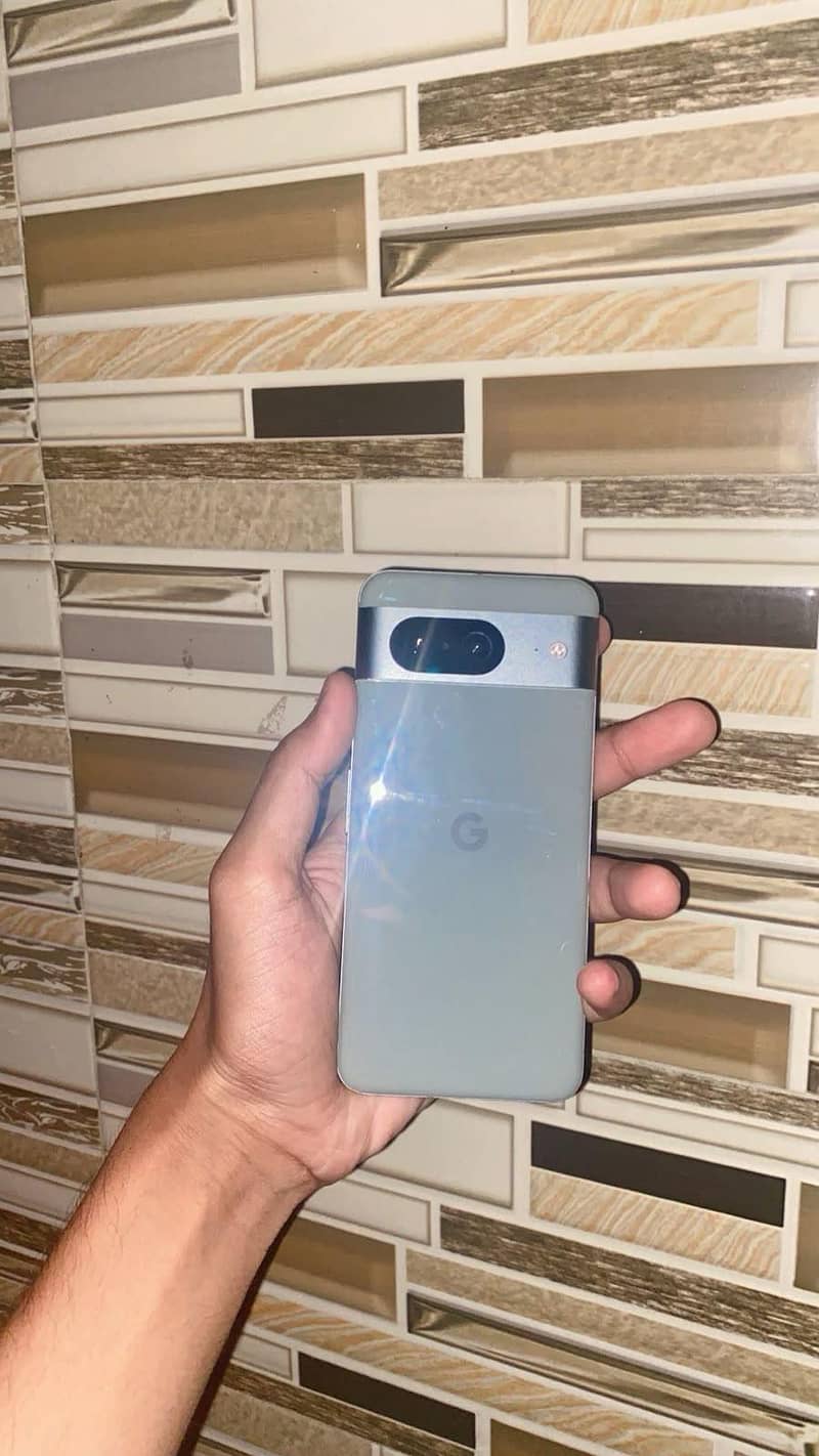 Google pixel 8 1