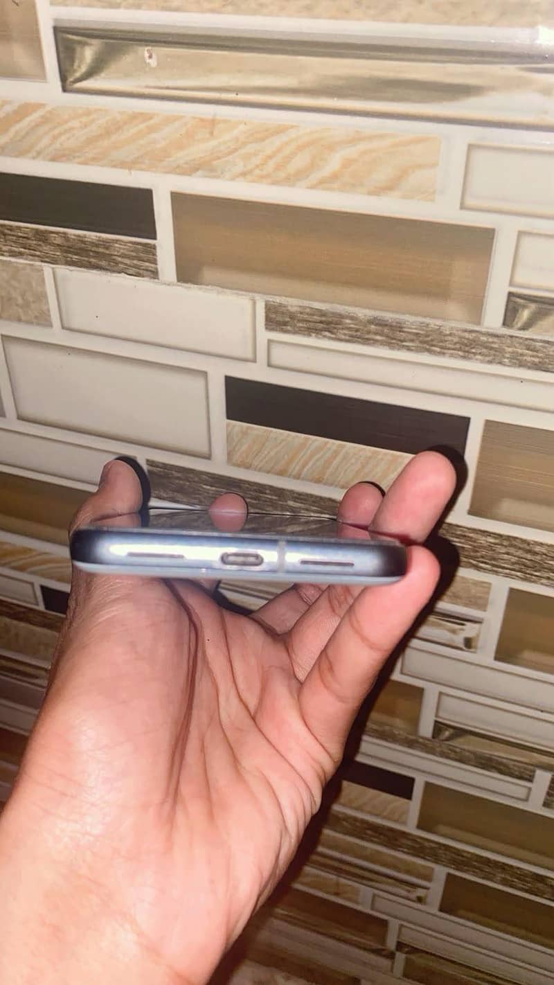 Google pixel 8 5