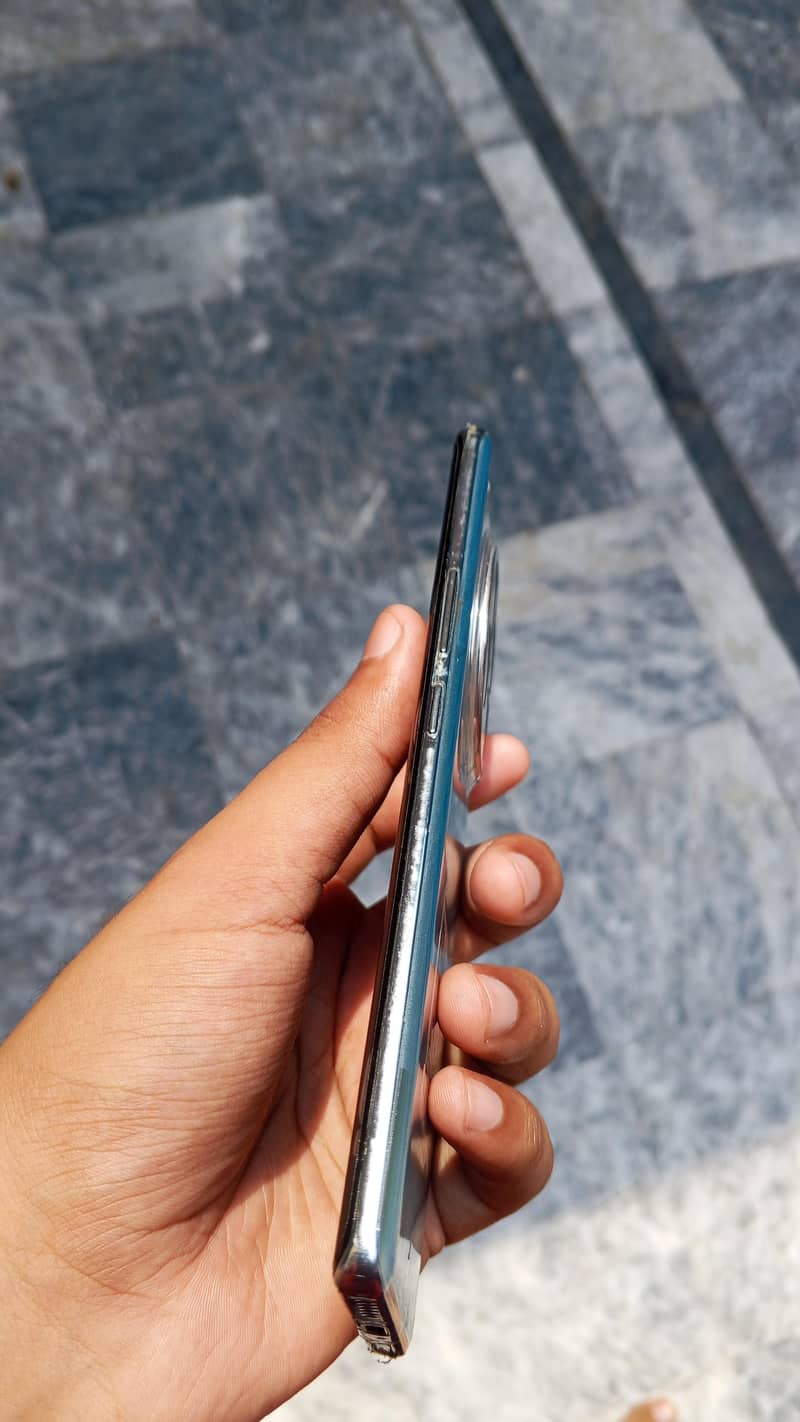 Infinix Zero 40 4