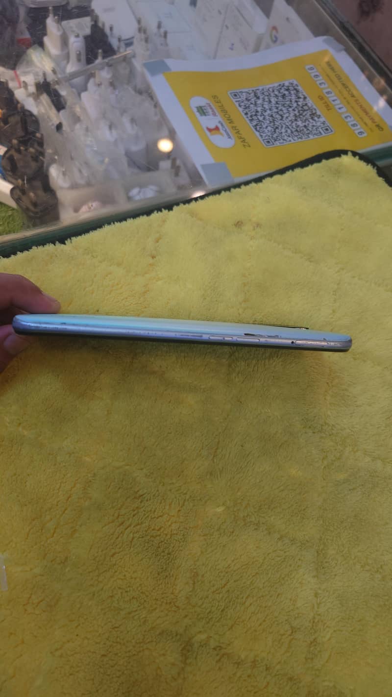 OPPO A7 4