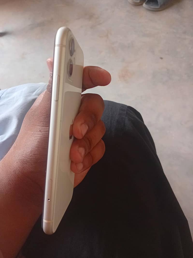 Apple iPhone 11 1