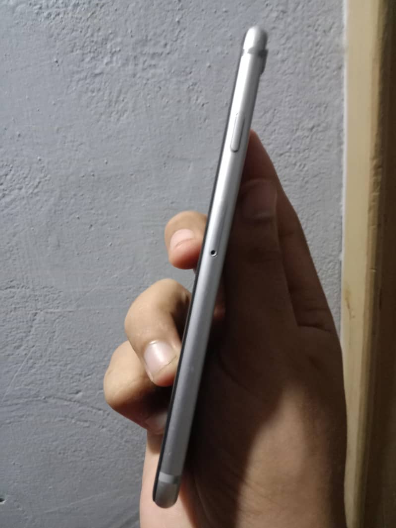 Apple iPhone 6 3
