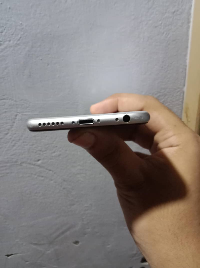 Apple iPhone 6 4