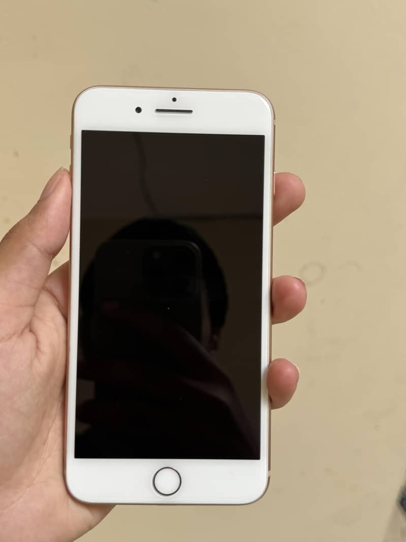 Apple iPhone 8 Plus 1
