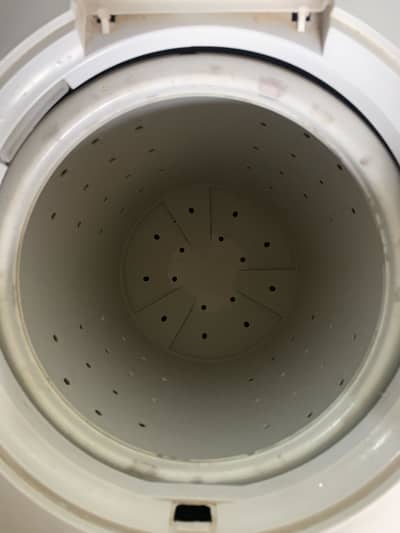 Haier Spin Dryer (HWS 60-50) – Good Working Condition