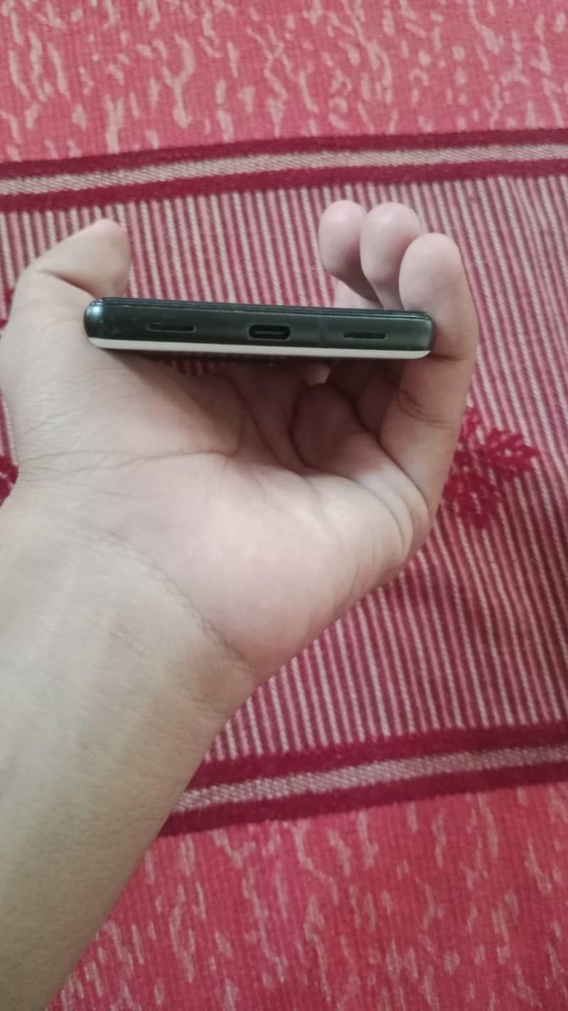 Google Pixel 6a 3