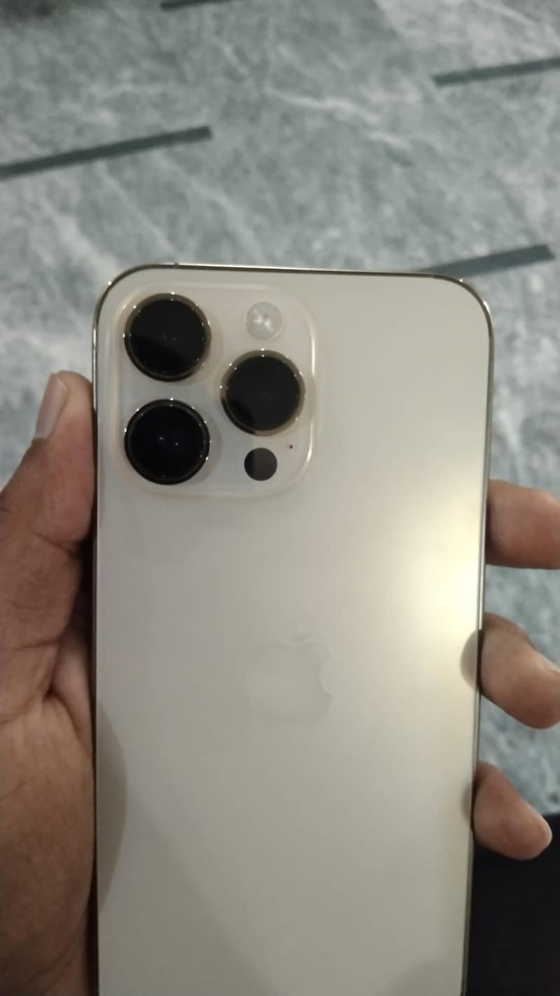 Apple iPhone 14 Pro Max 3