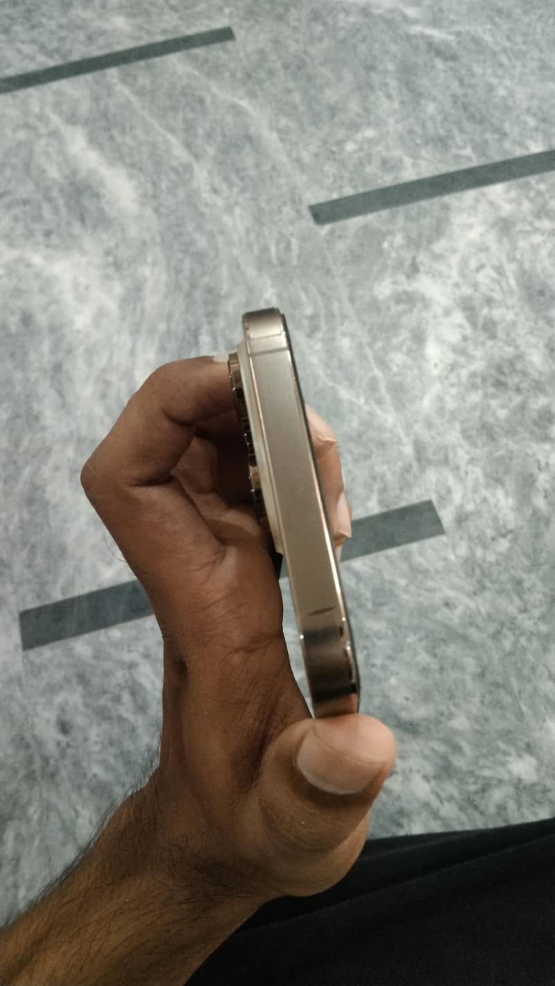 Apple iPhone 14 Pro Max 7
