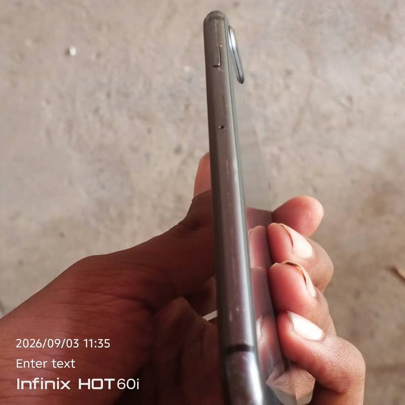 Apple iPhone 8 Plus 4