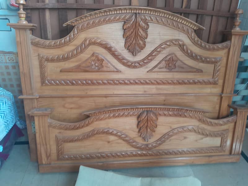 Bed Front and Back 0