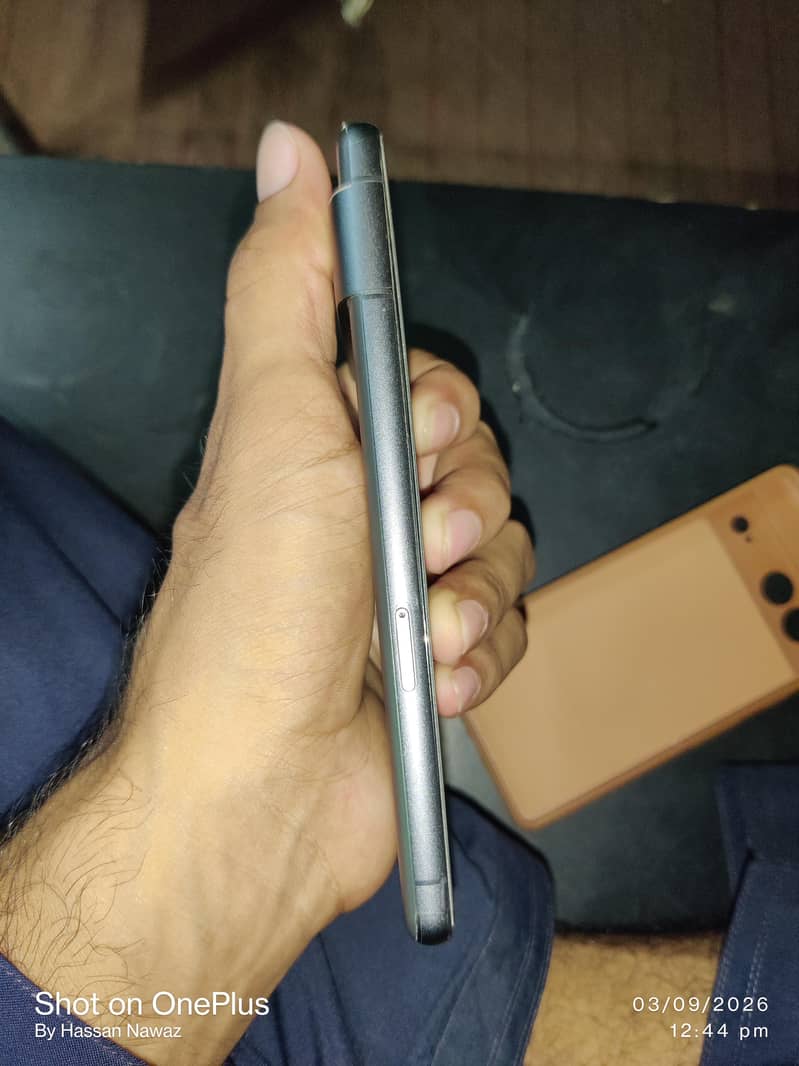 Google Pixel 7 5