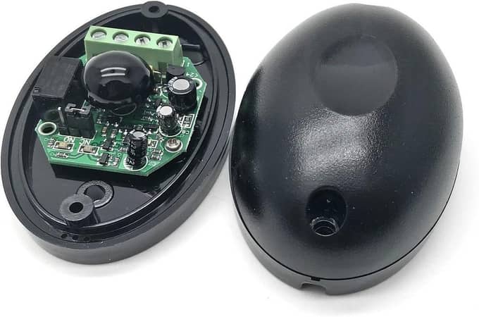 A Pair of Single Beam Infrared Sensor DC 12V Waterproof Photoelectric Barrier Detector Active IR Detector for Gate Door Window Home Security System