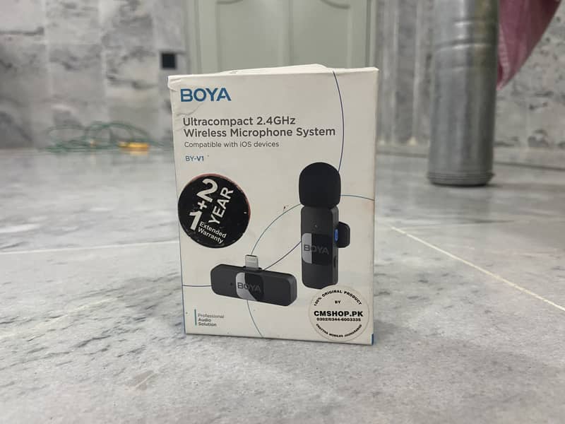 BOYA BY-V1, the iOS/Lightning version 1